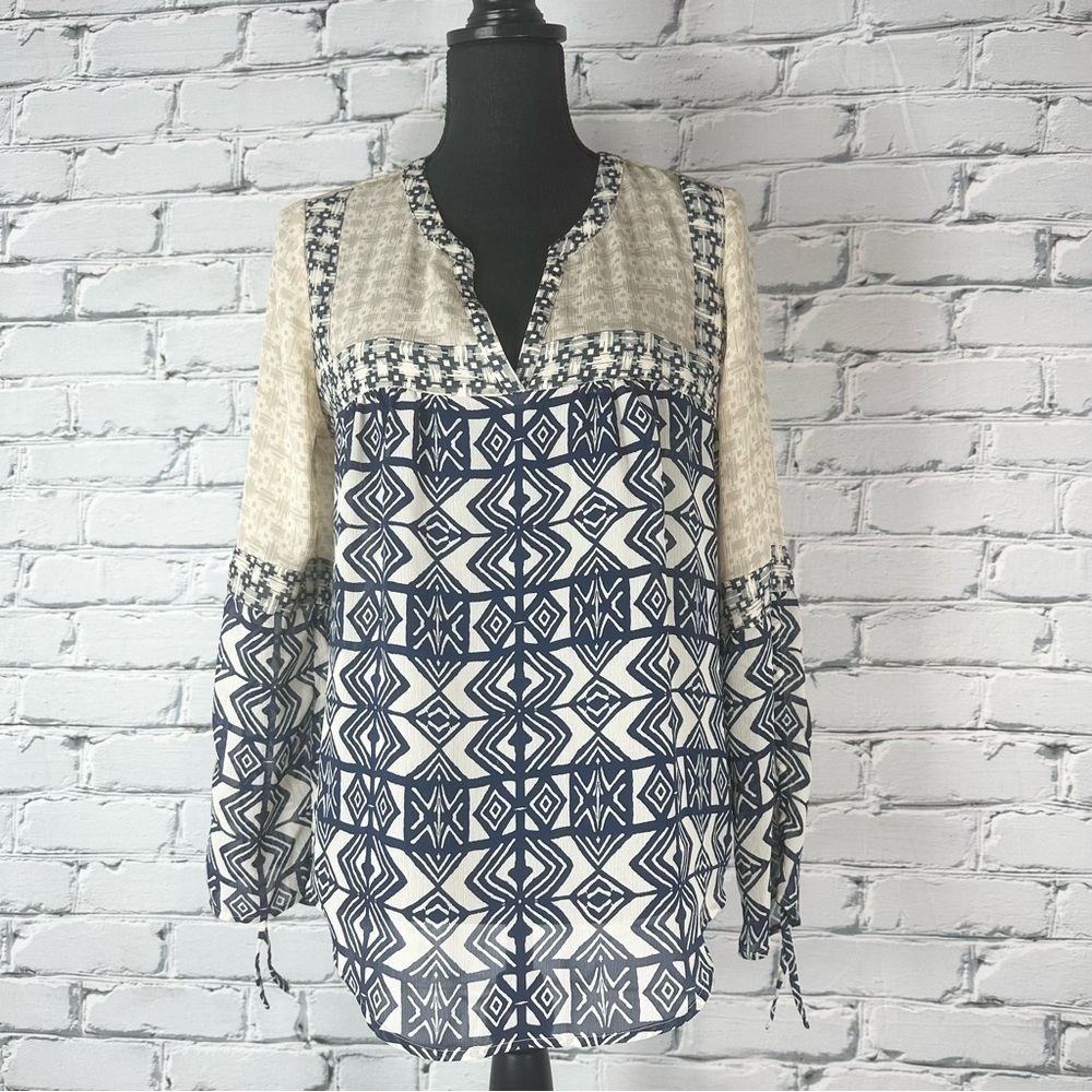 Lucky Brand Womens Tan and Blue Boho Aztec Blouse Top Ruched Sleeve Size Medium